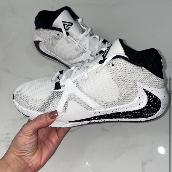 womens nike air zoom fearless